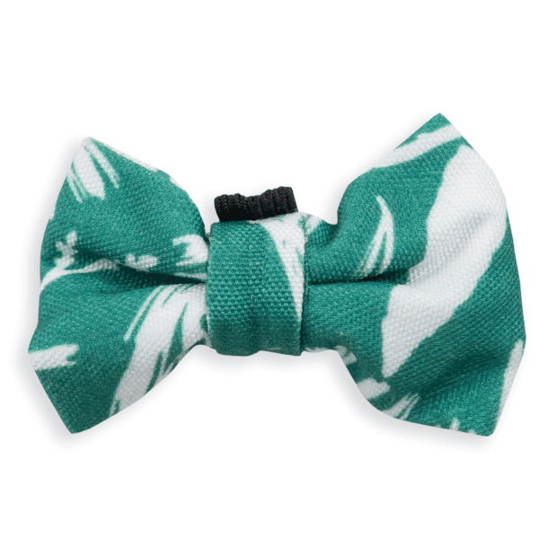Dog's Life Spruce Branches Bow Tie